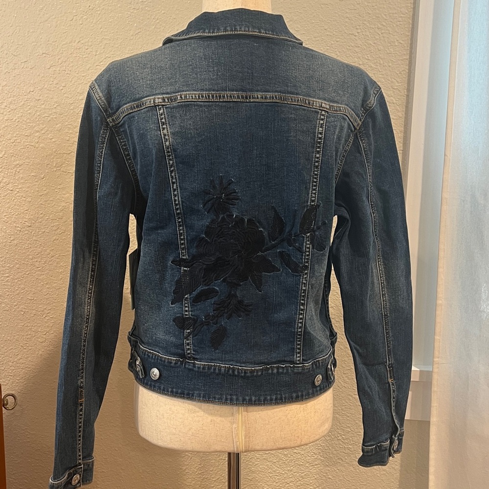 Embroidered Denim Jacket. Dark Blue with Navy Floral Design. Size M. NWT - Picture 6 of 10